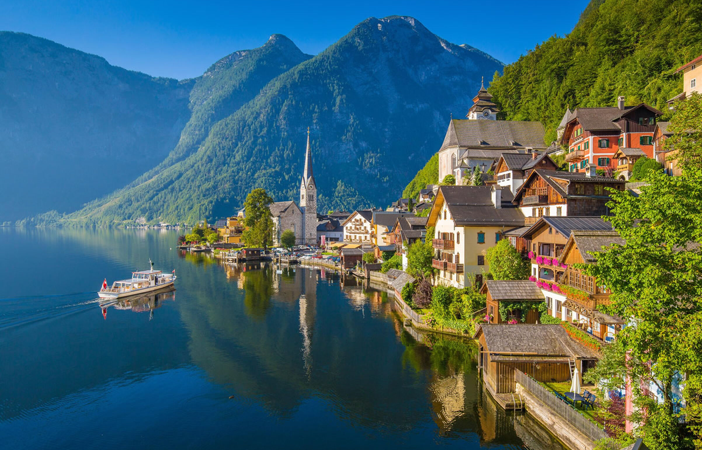 Hallstättersee im Salzkammergut in Österreich