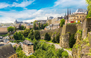 Panorama von Luxemburg an schönem Sommertag