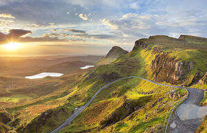 Sonnenaufgang bei Quiraing auf der Isle of Skye in Schottland