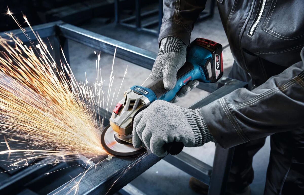 Bosch Professional GWS 18V-8